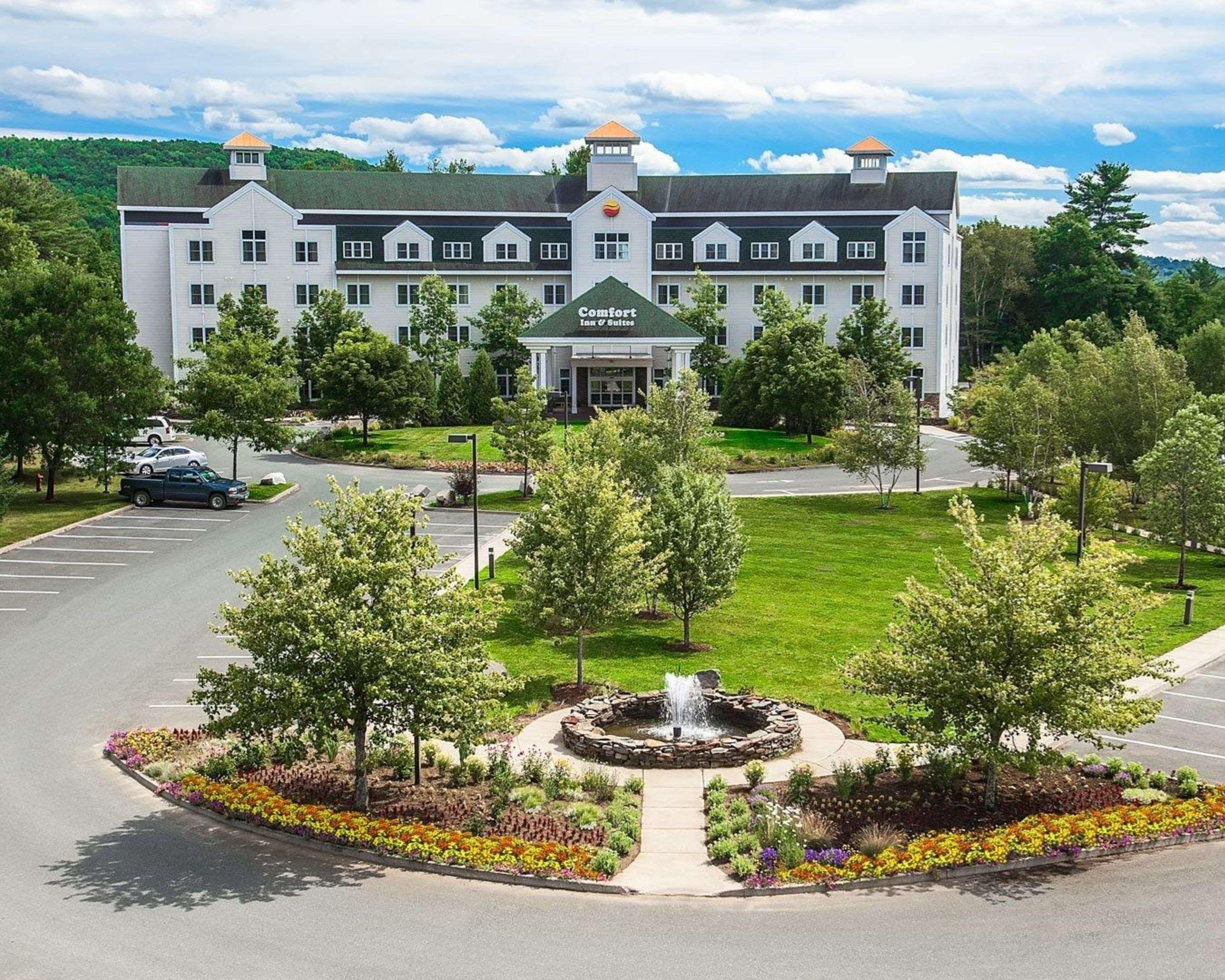 Comfort Inn & Suites Near Burke Mountain Saint Johnsbury Buitenkant foto