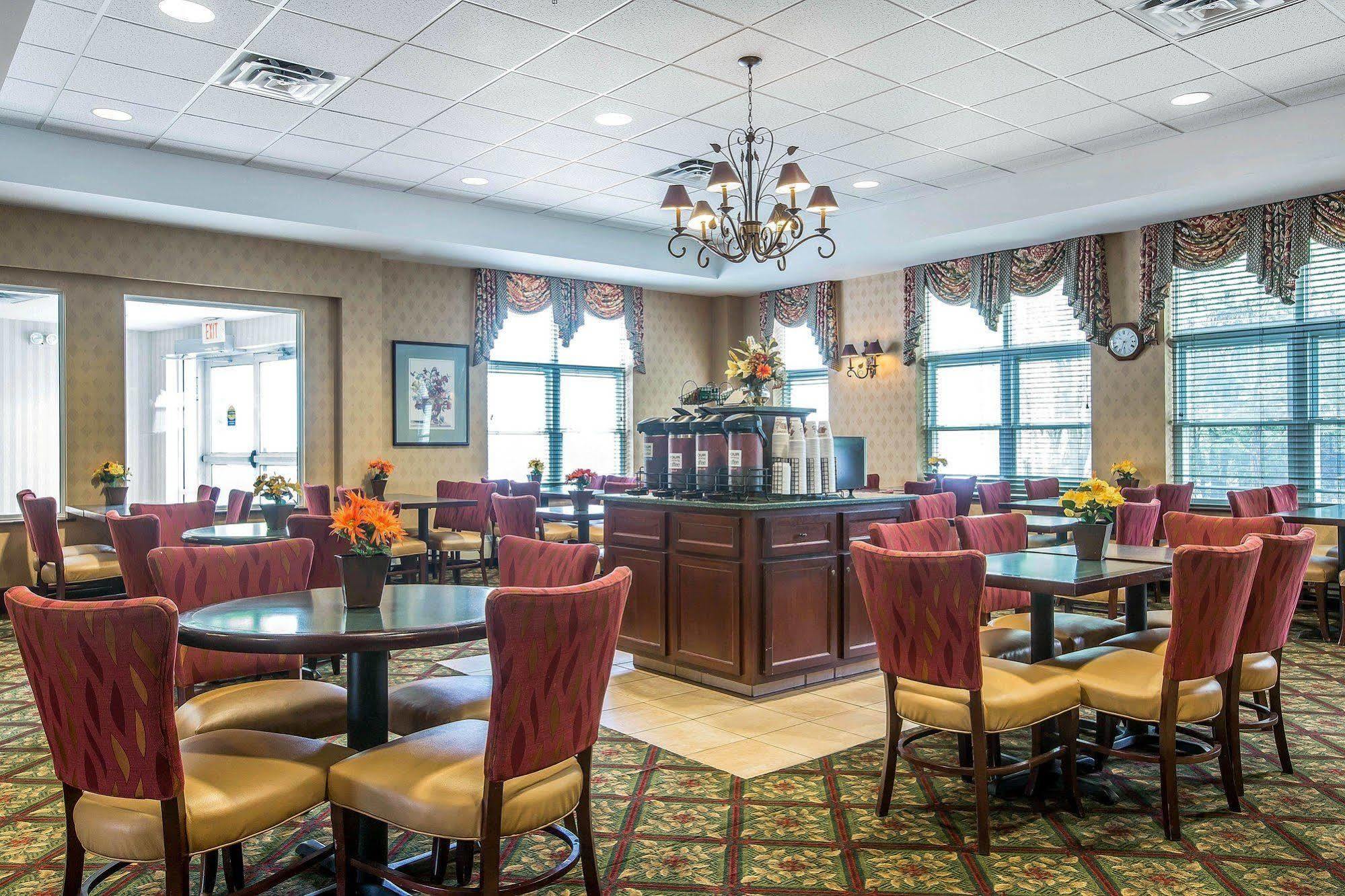 Comfort Inn & Suites Near Burke Mountain Saint Johnsbury Buitenkant foto