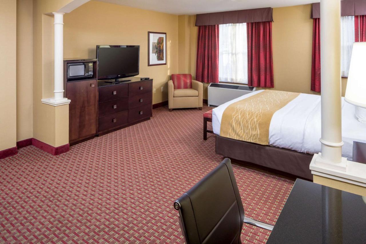Comfort Inn & Suites Near Burke Mountain Saint Johnsbury Buitenkant foto